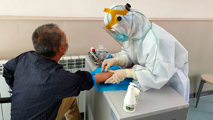 成人快手
开展核酸检测采样工作