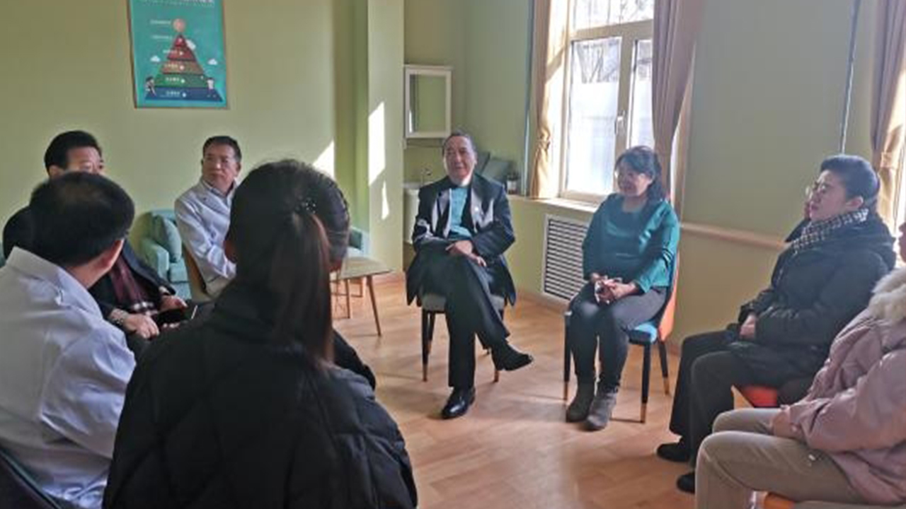 成人快手
多学科协作诊疗部召开“青少年心理健康工作思路探讨”专