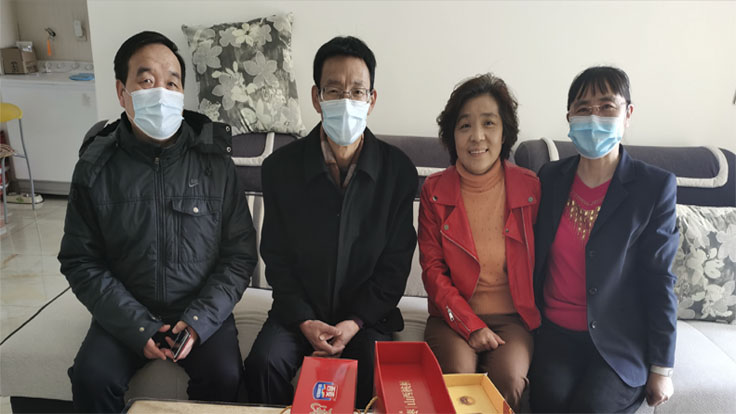 成人快手
慰问援鄂医务人员家属