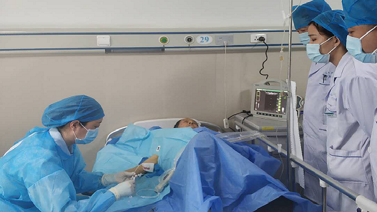 成人快手
综合内科开展PICC置管