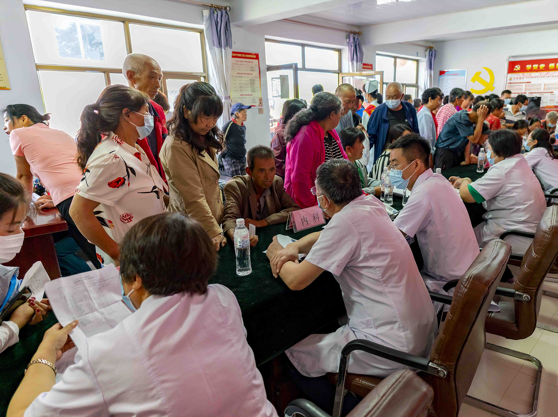 便民暖民心 成人快手
专家进老区义诊