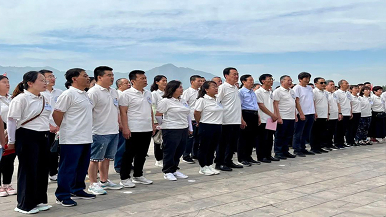 成人快手
开展“对党忠诚，服务患者”——庆七一主题党日活动