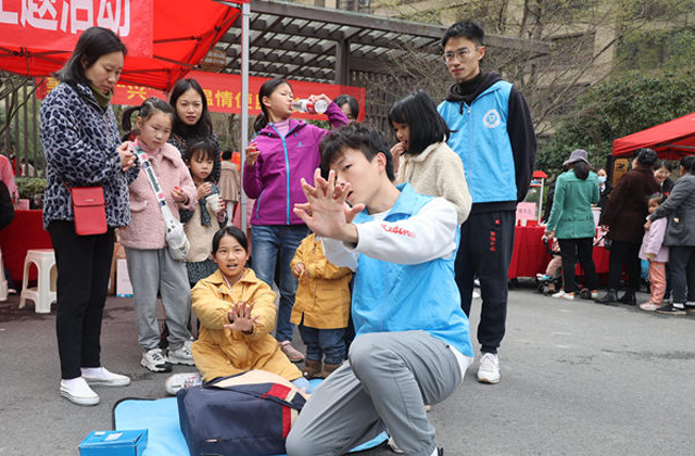 桂林医学院智能医学与生物技术学院开展暑期“三下乡”社会实践活动