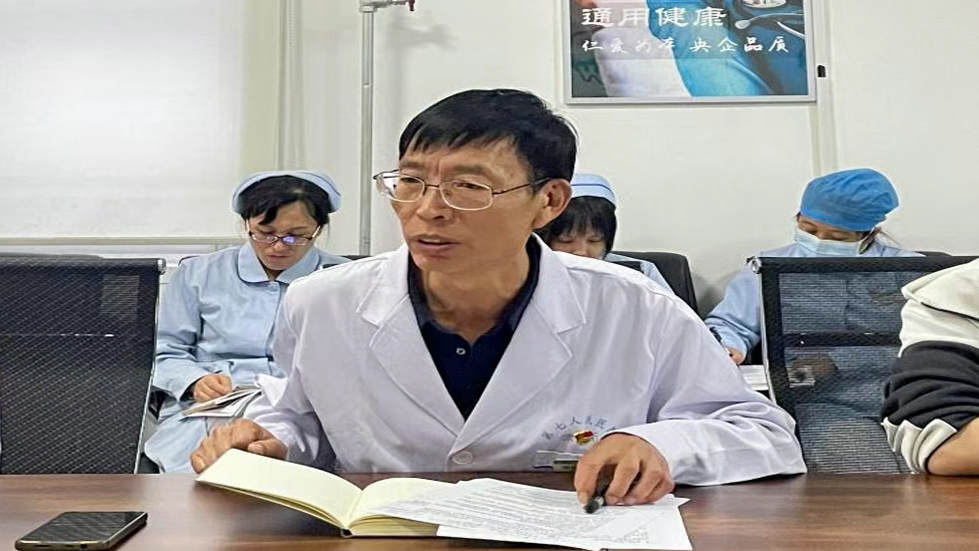 坚定理想信念，永葆清廉本色 ——成人快手
主题党日活动