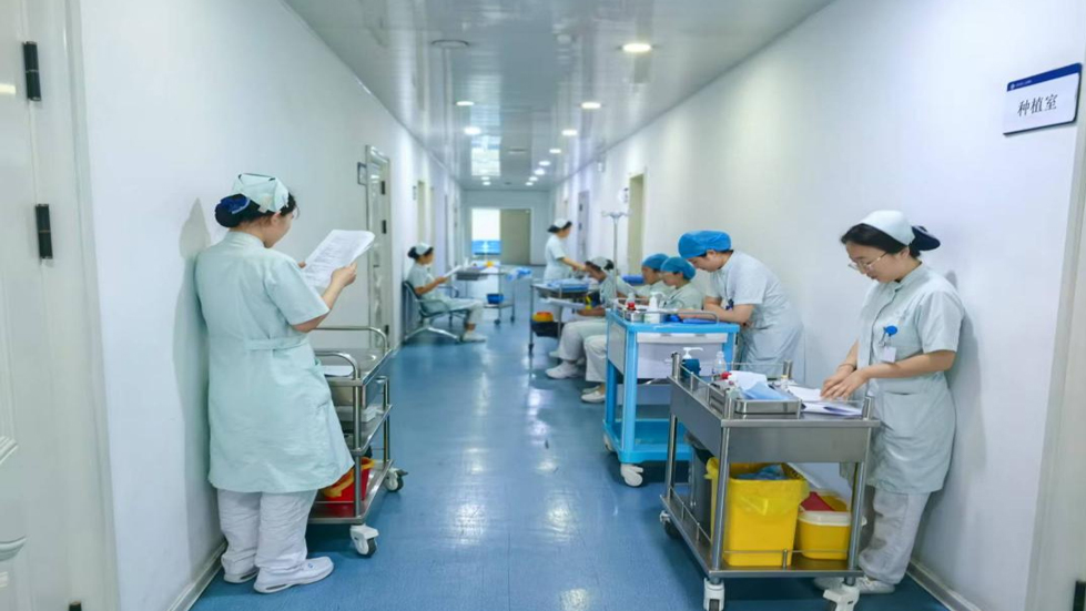 护理技能考核，绽放专业光彩--成人快手
护理团队2025年上半年操作考核圆满收官